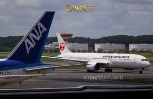 Japan Airlines กับ ANA